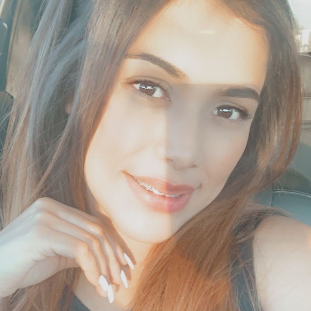 Meet your Posher, Ariana